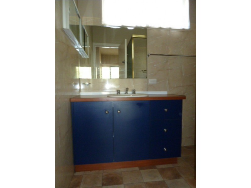 29 Bristol Street, Moe VIC 3825