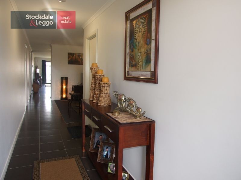 7 Crombe Court, Newborough VIC 3825