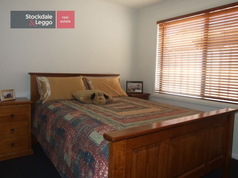 7 Crombe Court, Newborough VIC 3825