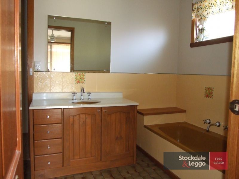 7 Helen Court, Moe VIC 3825