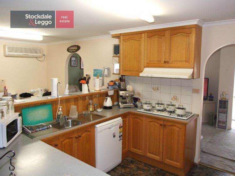 16 Tresswell Avenue, Newborough VIC 3825