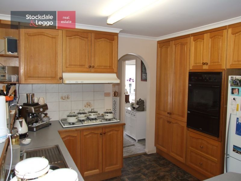 16 Tresswell Avenue, Newborough VIC 3825