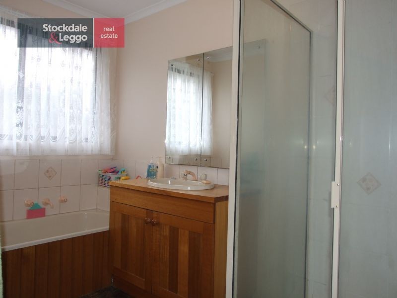 16 Tresswell Avenue, Newborough VIC 3825