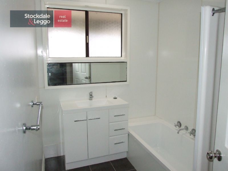 16 Evelyn Street, Moe VIC 3825