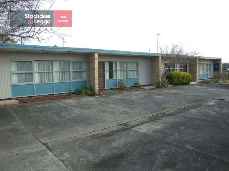 1 & 2/8 Chamberlain Road, Newborough VIC 3825