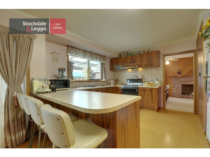 7 Scorpio Drive, Moe VIC 3825