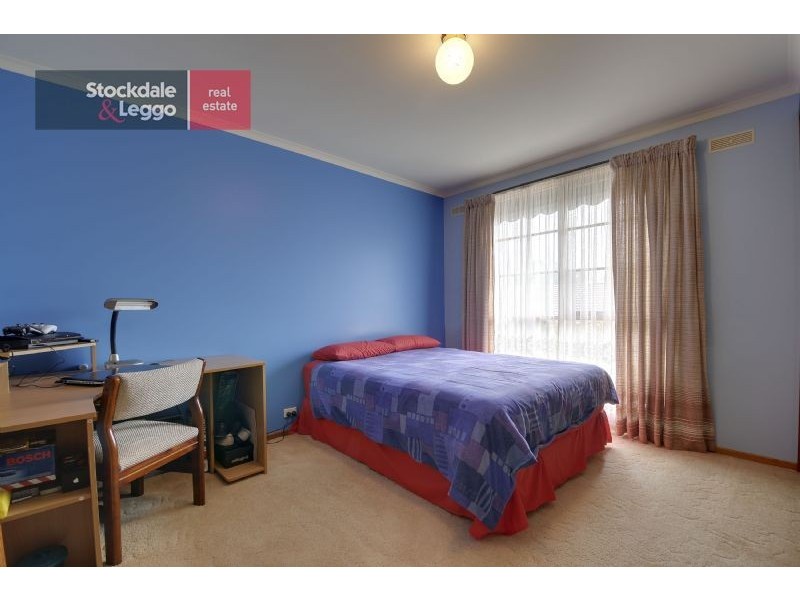 7 Scorpio Drive, Moe VIC 3825