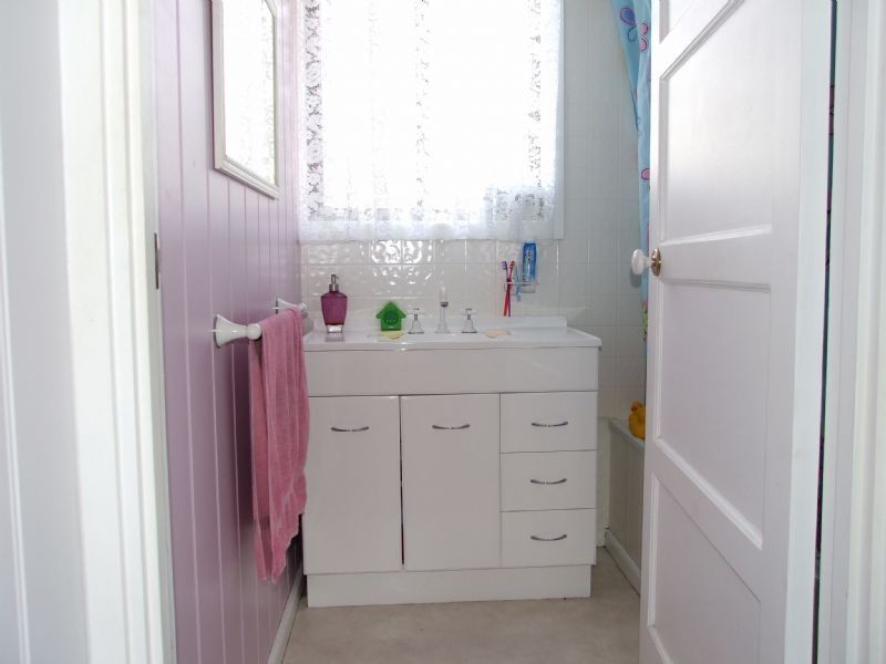 63 Boolarra Avenue, Newborough VIC 3825