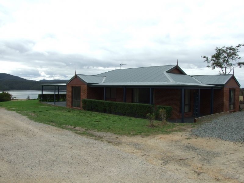 1016 Moe Willow Grove Road, Willow Grove VIC 3825