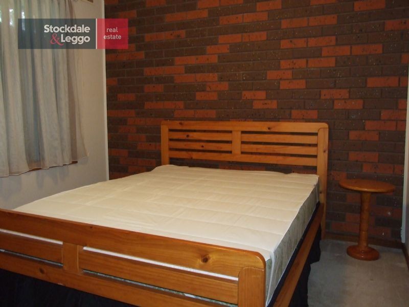 2/2 Joy Street, Newborough VIC 3825