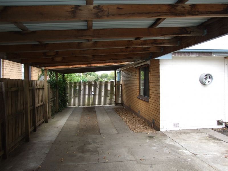 16 Evelyn Street, Moe VIC 3825