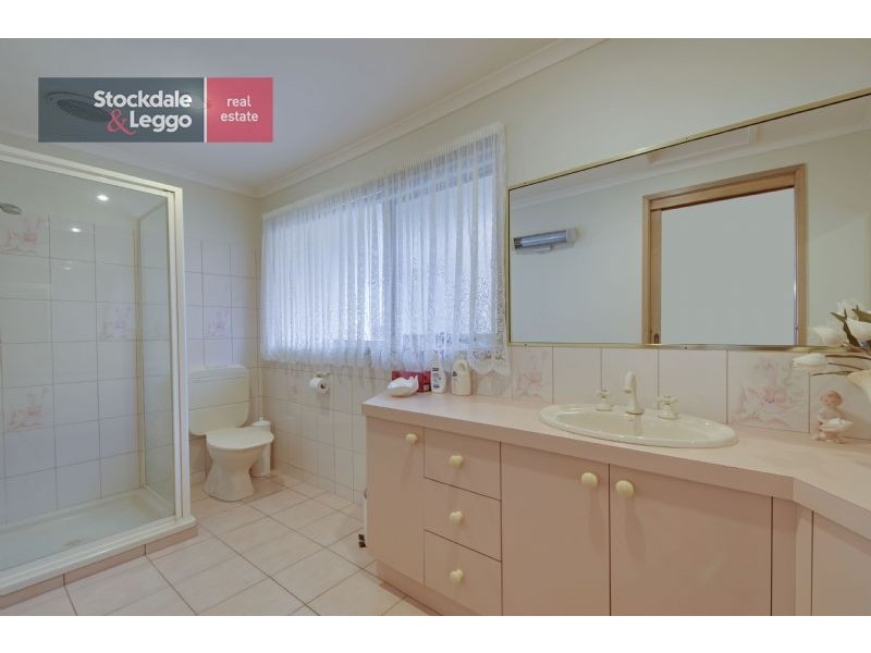 13 Ollerton Avenue, Newborough VIC 3825
