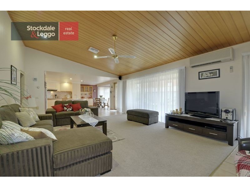 13 Ollerton Avenue, Newborough VIC 3825