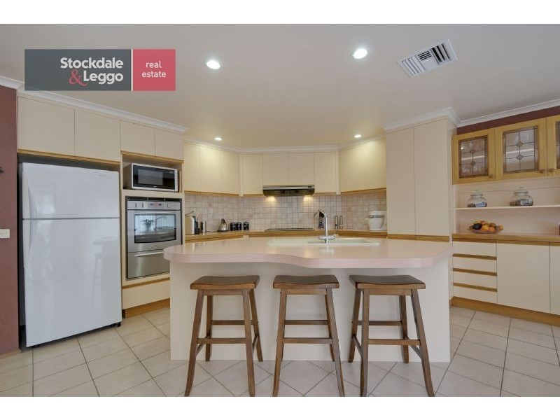 13 Ollerton Avenue, Newborough VIC 3825