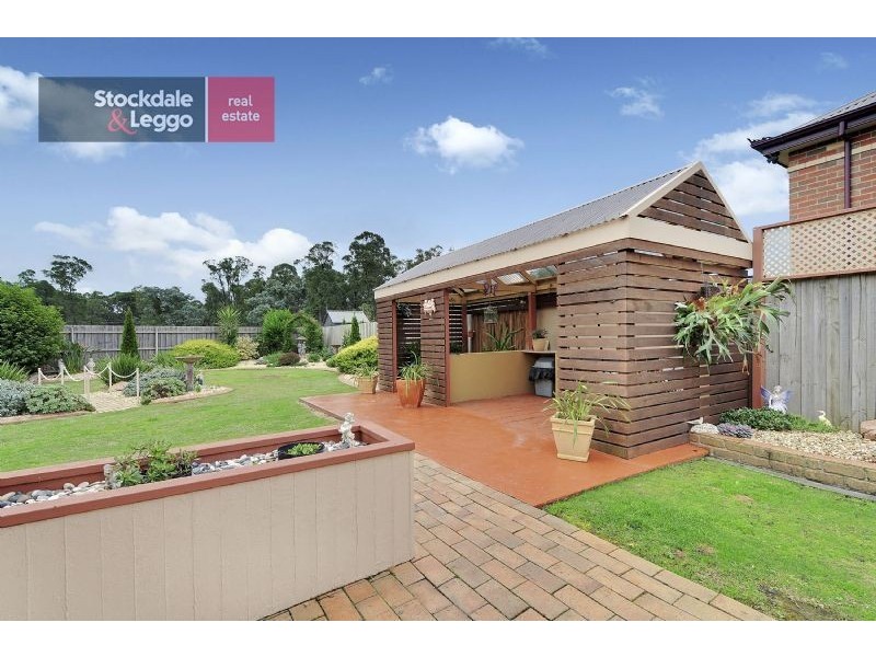13 Ollerton Avenue, Newborough VIC 3825