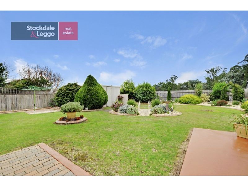 13 Ollerton Avenue, Newborough VIC 3825