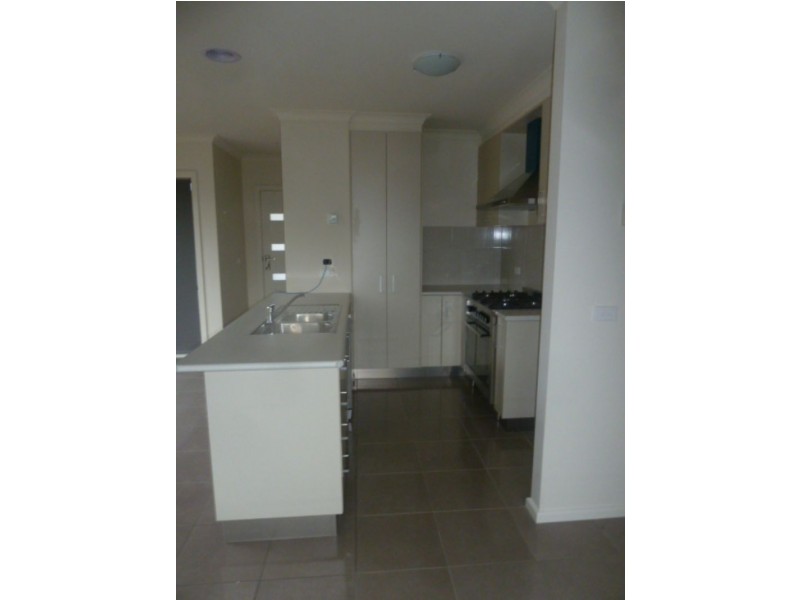 10 Barry Street, Moe VIC 3825