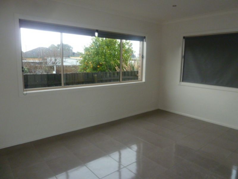 10 Barry Street, Moe VIC 3825