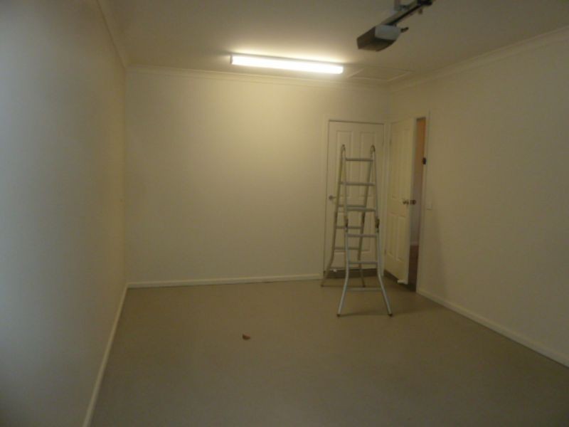 10 Barry Street, Moe VIC 3825