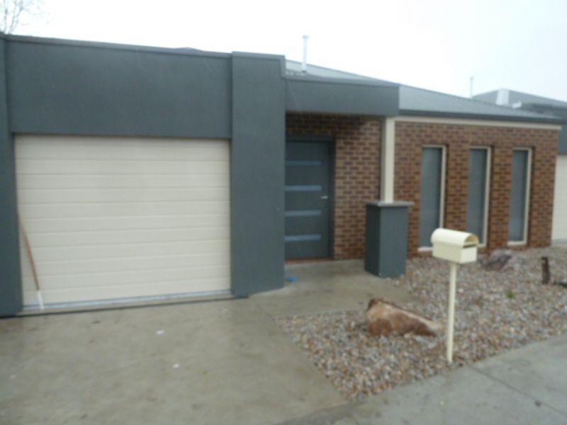 12 Barry Street, Moe VIC 3825