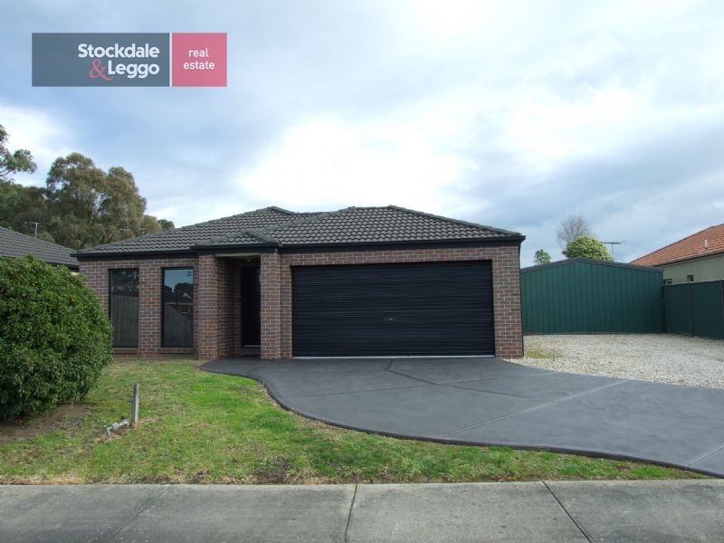 7 Crombe Court, Newborough VIC 3825