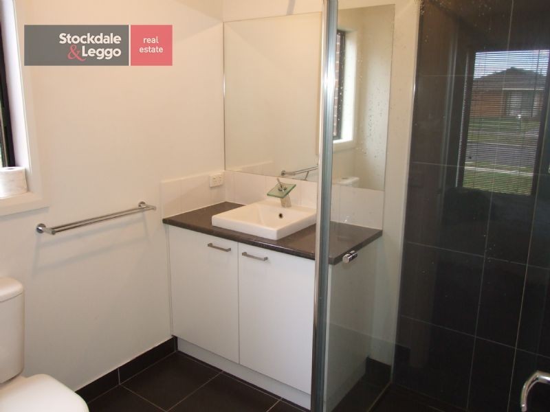7 Crombe Court, Newborough VIC 3825