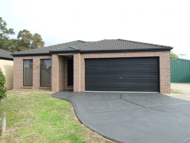 7 Crombe Crt, Newborough, Moe VIC 3825