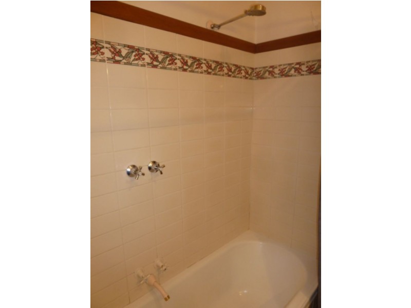 42 Newark Avenue, Newborough VIC 3825