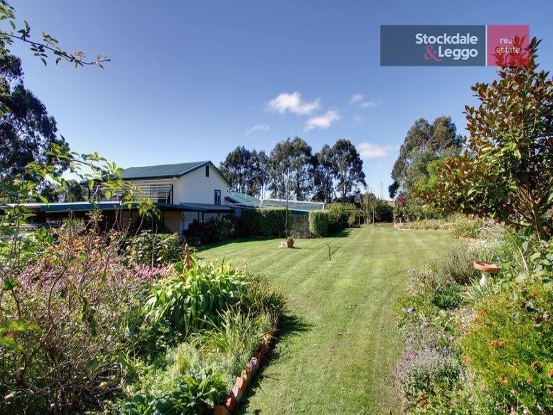 010 Yasmin Drv, Hernes Oak VIC 3825