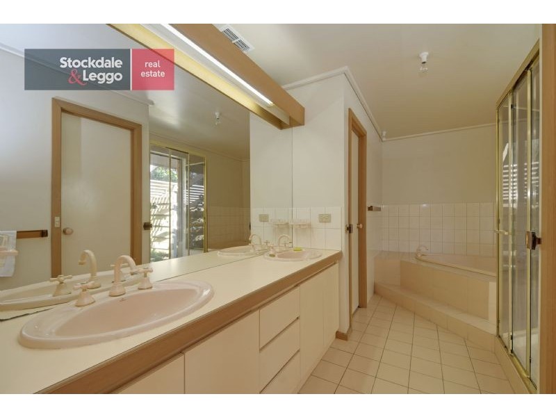 12 Samantha Avenue, Moe South VIC 3825