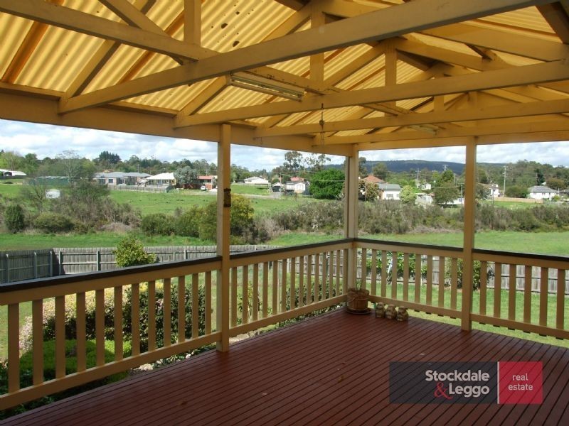 9 Rita Court, Newborough VIC 3825