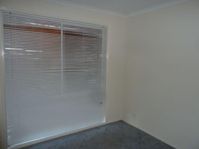 60 Dinwoodie Drive, Newborough VIC 3825