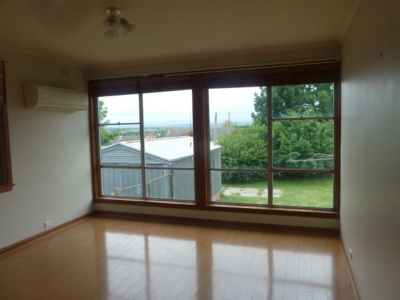 10 Charles Street, Moe VIC 3825