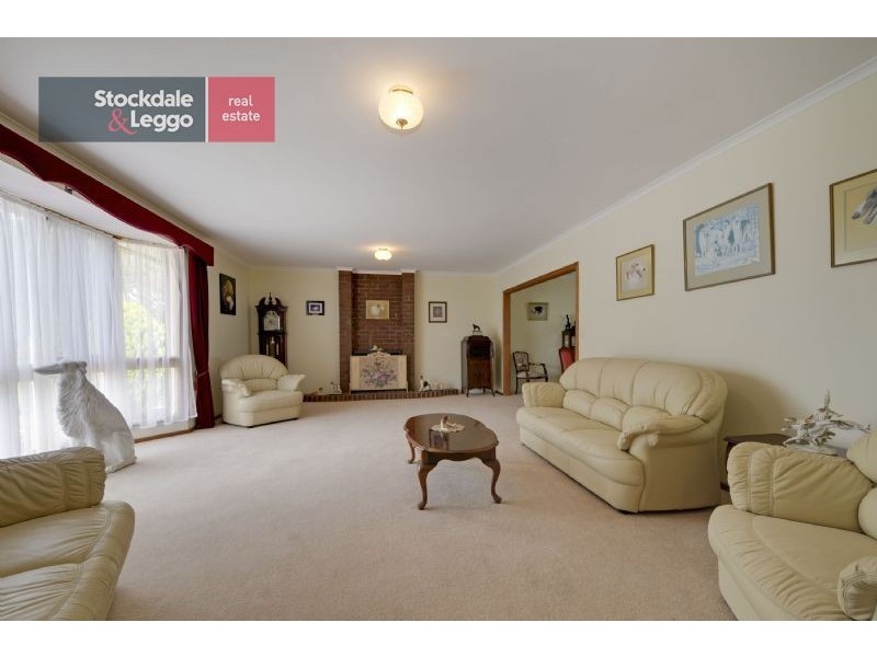 70 McDonalds Track, Hernes Oak VIC 3825