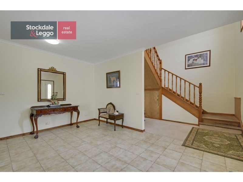 70 McDonalds Track, Hernes Oak VIC 3825