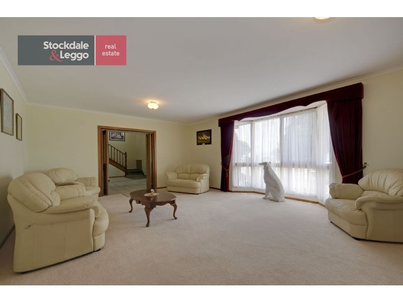 70 McDonalds Track, Hernes Oak VIC 3825