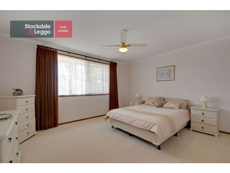 70 McDonalds Track, Hernes Oak VIC 3825