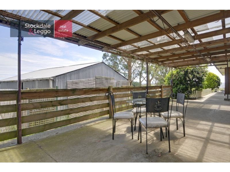 70 McDonalds Track, Hernes Oak VIC 3825