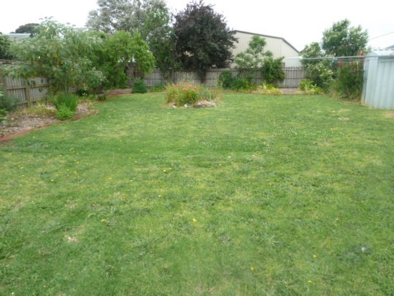 1 Alexander Avenue, Moe VIC 3825