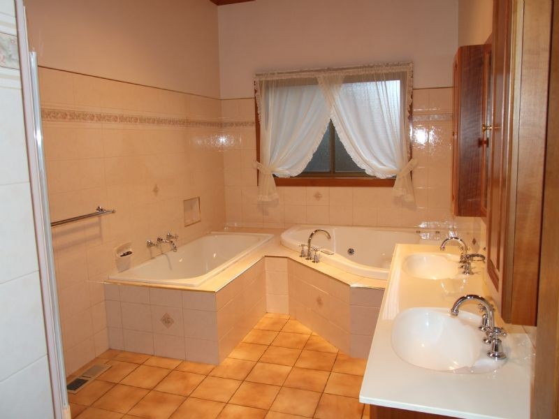 91 Lloyd Street, Moe VIC 3825