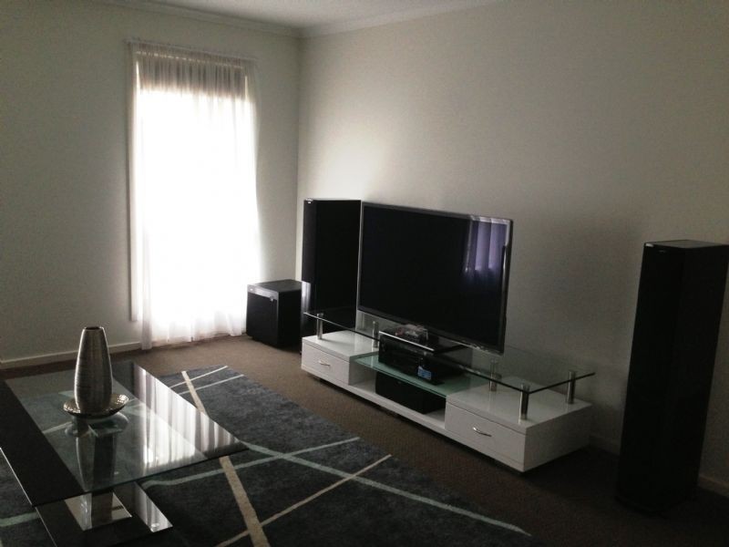 8 Parer Avenue, Moe VIC 3825