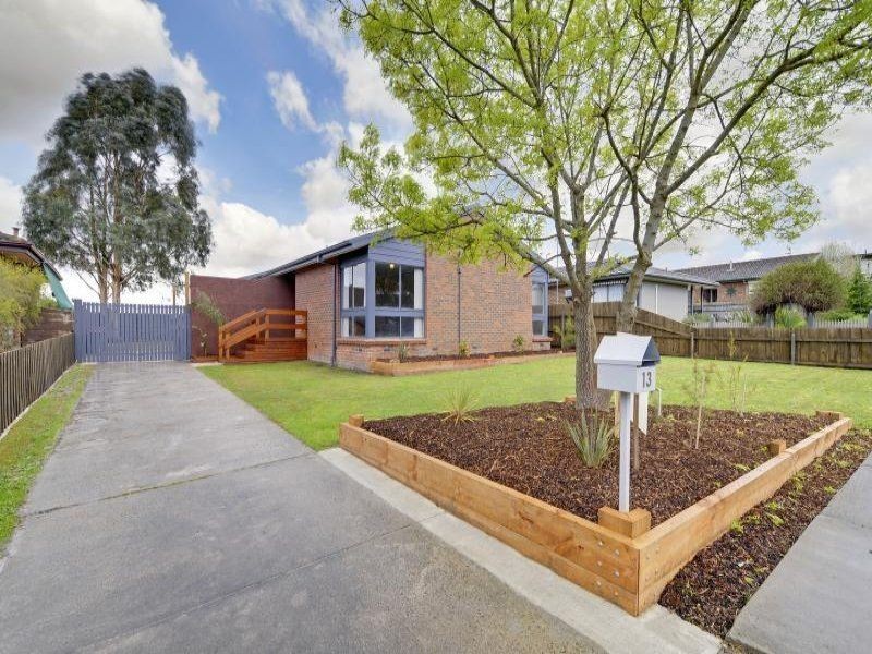13 Gundaroo Place, Churchill VIC 3842