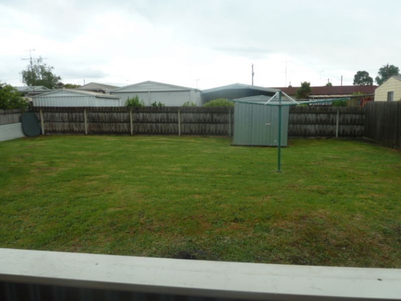 17 Koornalla Street, Newborough VIC 3825