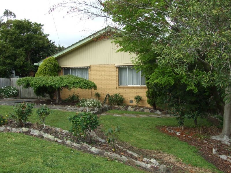 21  Smallburn Avenue, Newborough VIC 3825