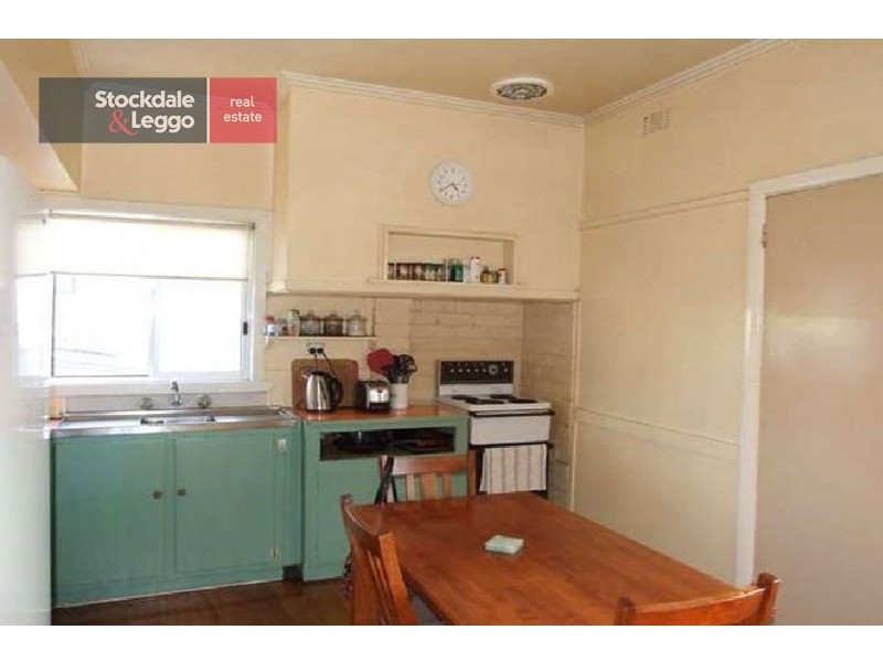 77 Hampton Street, Moe VIC 3825