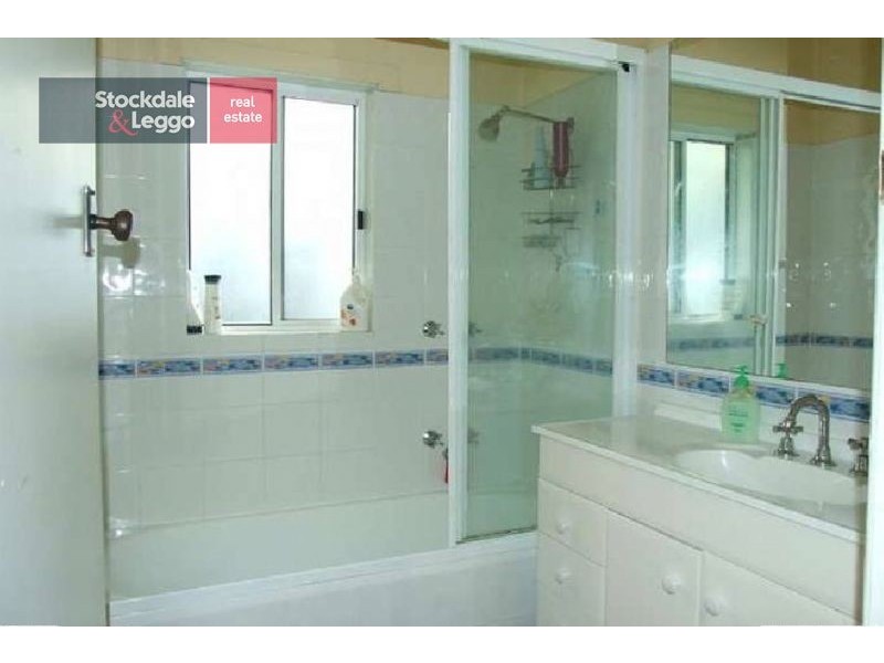 77 Hampton Street, Moe VIC 3825