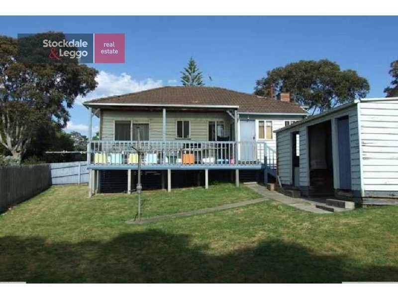 77 Hampton Street, Moe VIC 3825