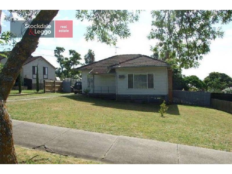 77 Hampton Street, Moe VIC 3825