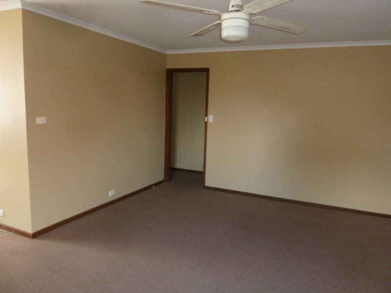 4/11 Hunter Street, Moe VIC 3825