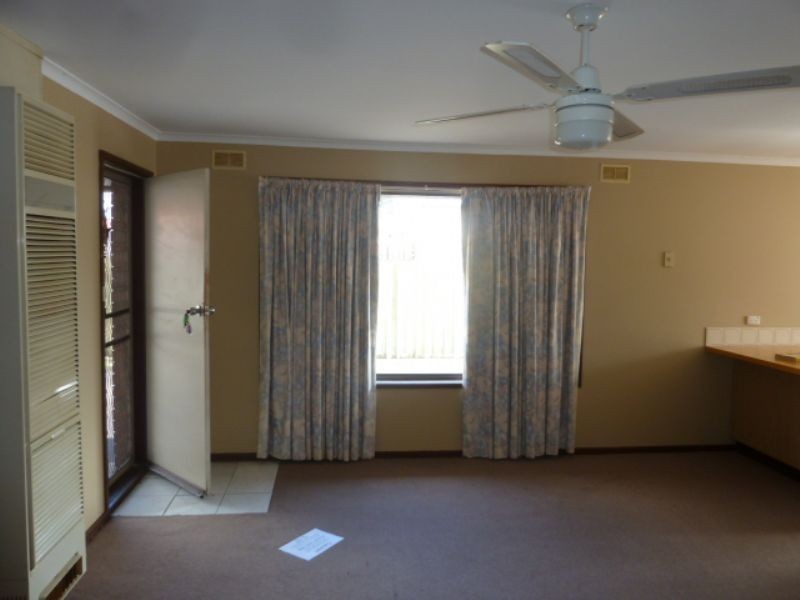 4/11 Hunter Street, Moe VIC 3825